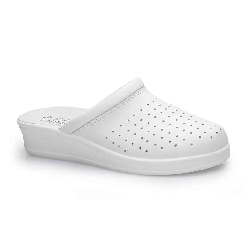 WOMAN'S SLIPPER