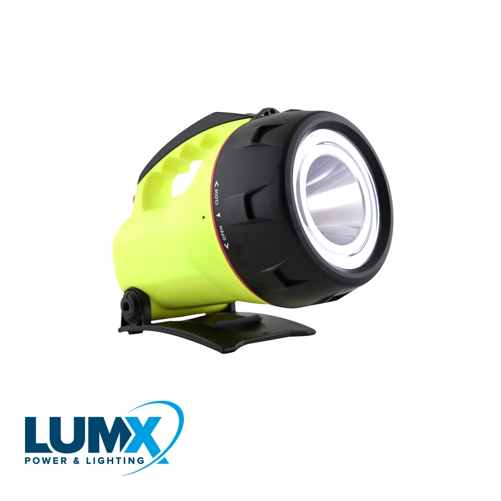 Lampe torche LED - SPOTLIGHT P8, IP 64, 6V of 4xD batterie - LUMX (EX LM 16330)