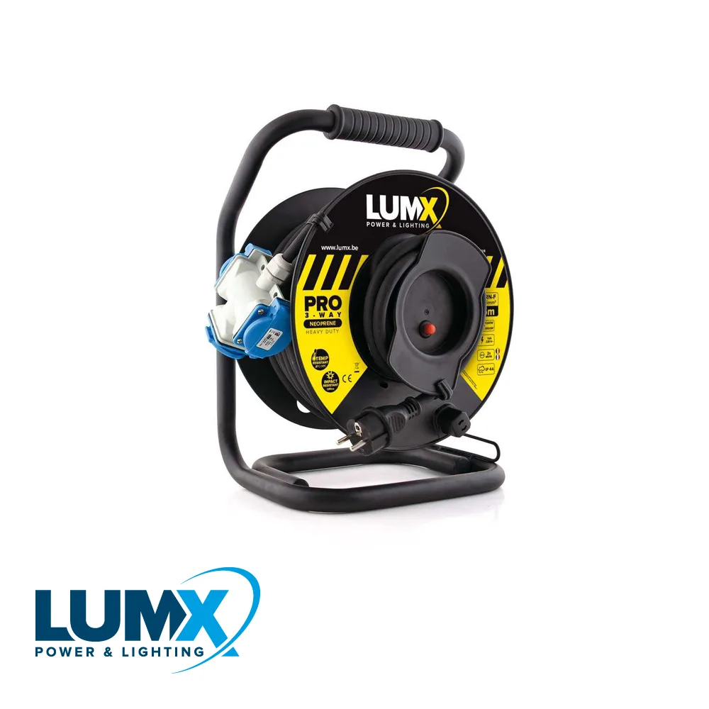 LUMX Enrouleur - PRO 3-WAY, fiche femelle triple, H07RN-F néoprène, 3G 2,5 mm²- 25 m