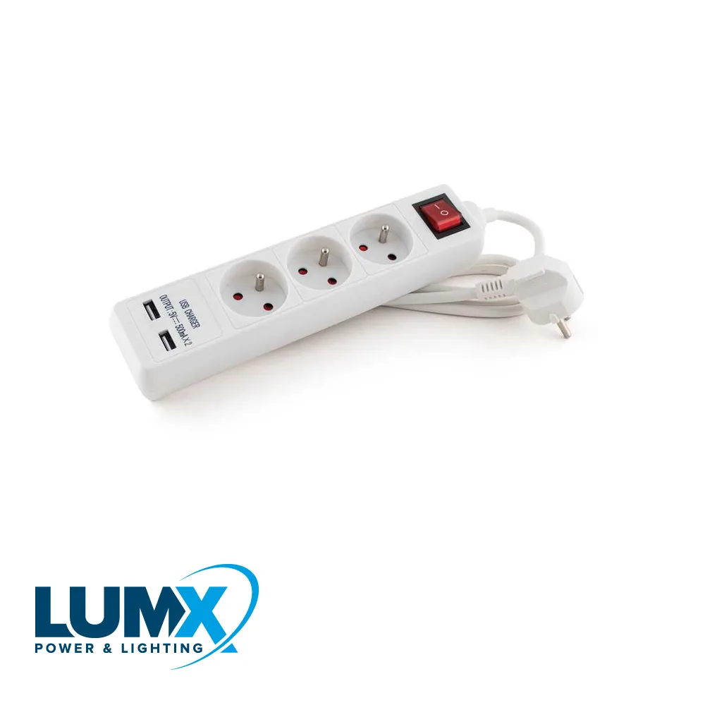 LUMX Prise avec interrupteur - triple + 2 x USB-A, H05VV-F vinyl, 3G 1,5 mm² - 1,5 m